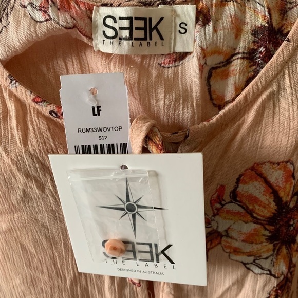 LF cropped floral blouse size S NWT - Picture 13 of 14